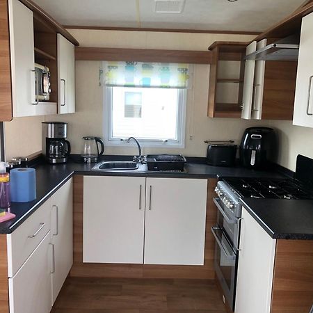 Two X 8 Berth Static Caravan On Lyons Robin Hood Rhyl North Wales Meliden Eksteriør bilde