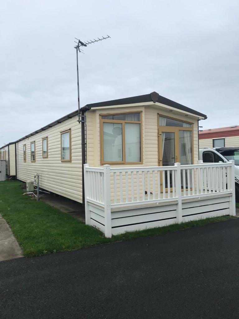 Two X 8 Berth Static Caravan On Lyons Robin Hood Rhyl North Wales Meliden Eksteriør bilde