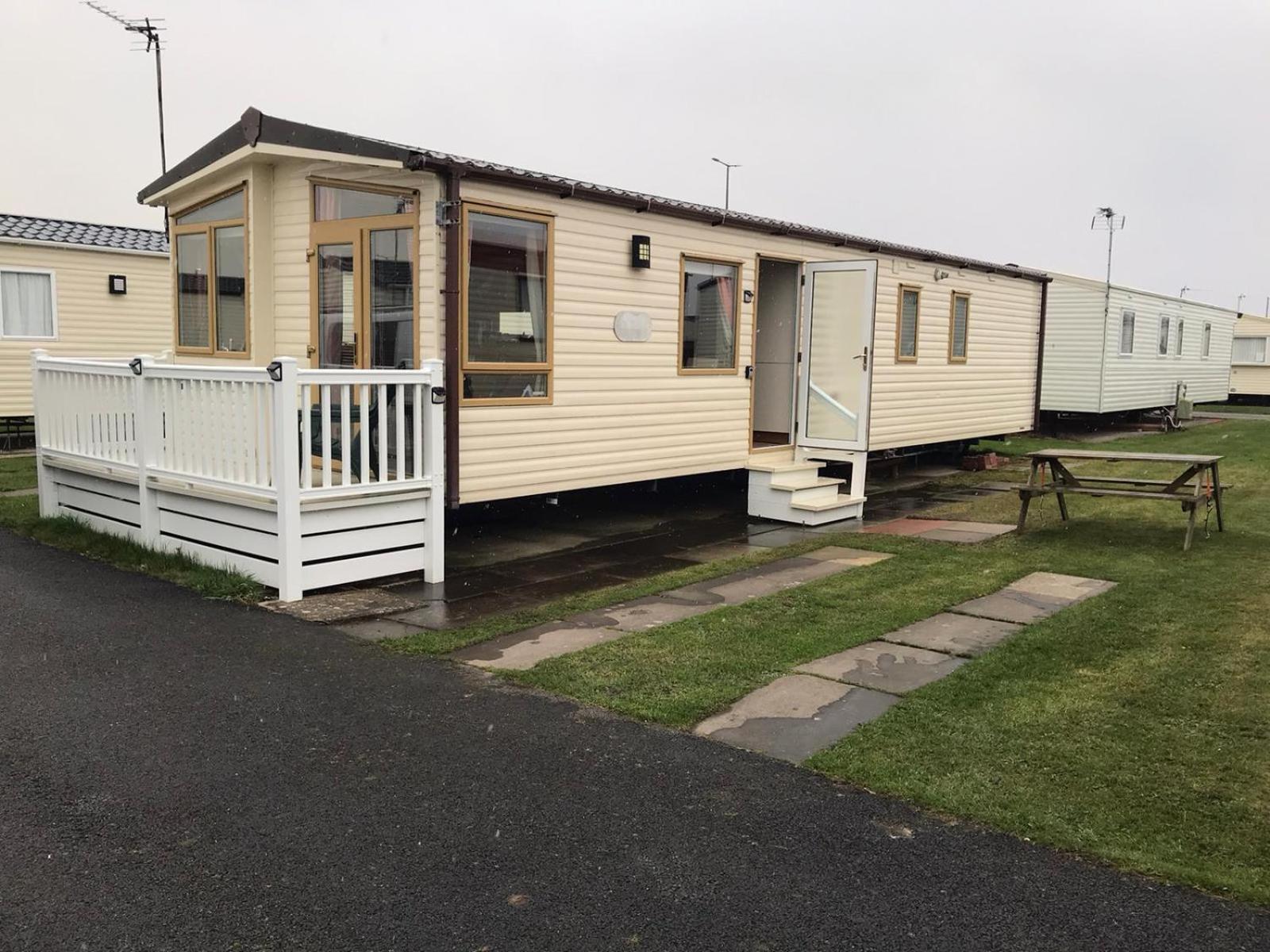 Two X 8 Berth Static Caravan On Lyons Robin Hood Rhyl North Wales Meliden Eksteriør bilde